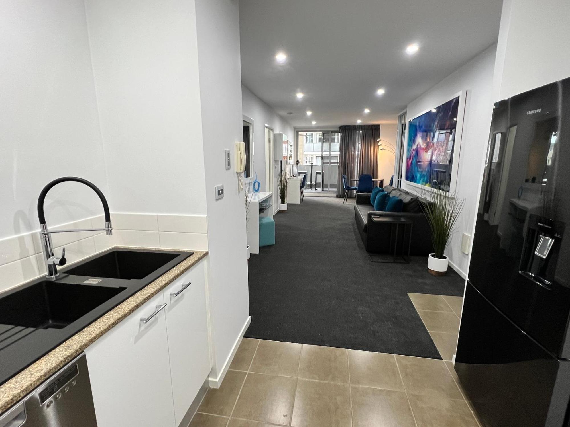 2Br Apt Gungahlin Square Luxe Super Central Wifi Wine Secure Parking Канберра Екстер'єр фото